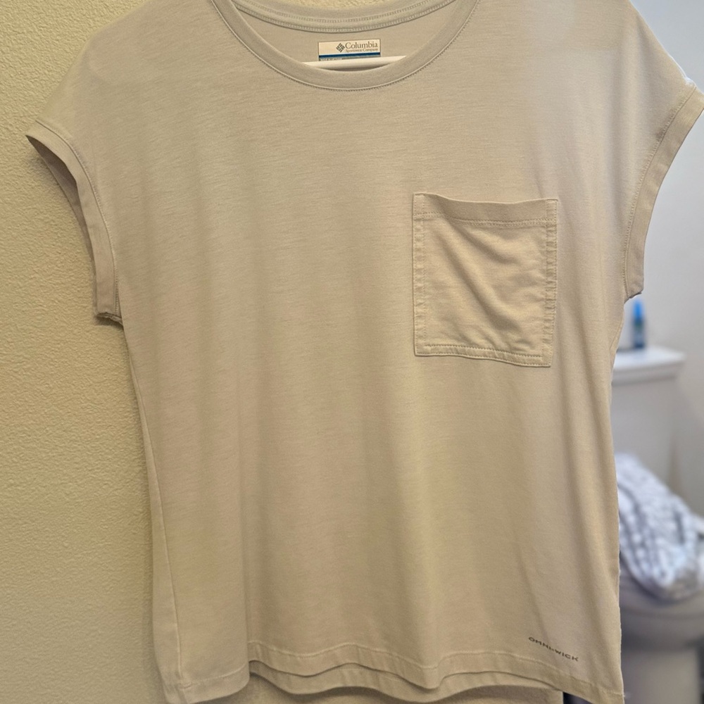 Columbia Women's Casual White T-Shirt